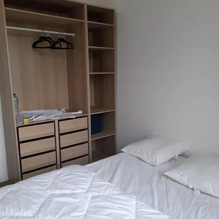 Dans Petit Chateau En Centre Apartment Lagny-sur-Marne