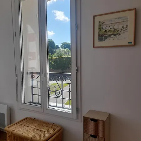 Apartment Dans Petit Chateau En Centre Lagny-sur-Marne